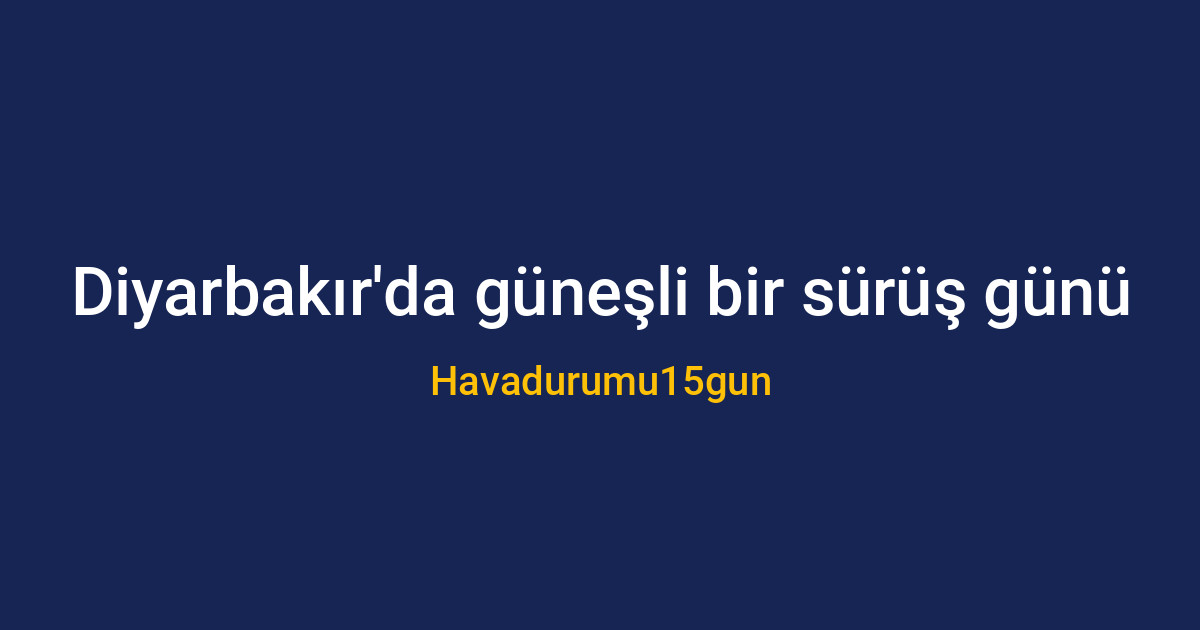 Diyarbakır'da açık havada motosiklet süren bir sürücü